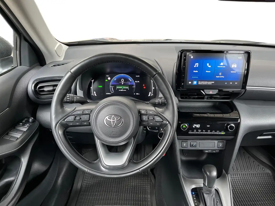 TOYOTA YARIS CROSS