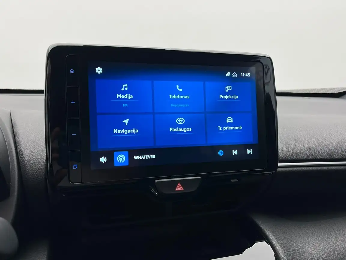 TOYOTA YARIS CROSS