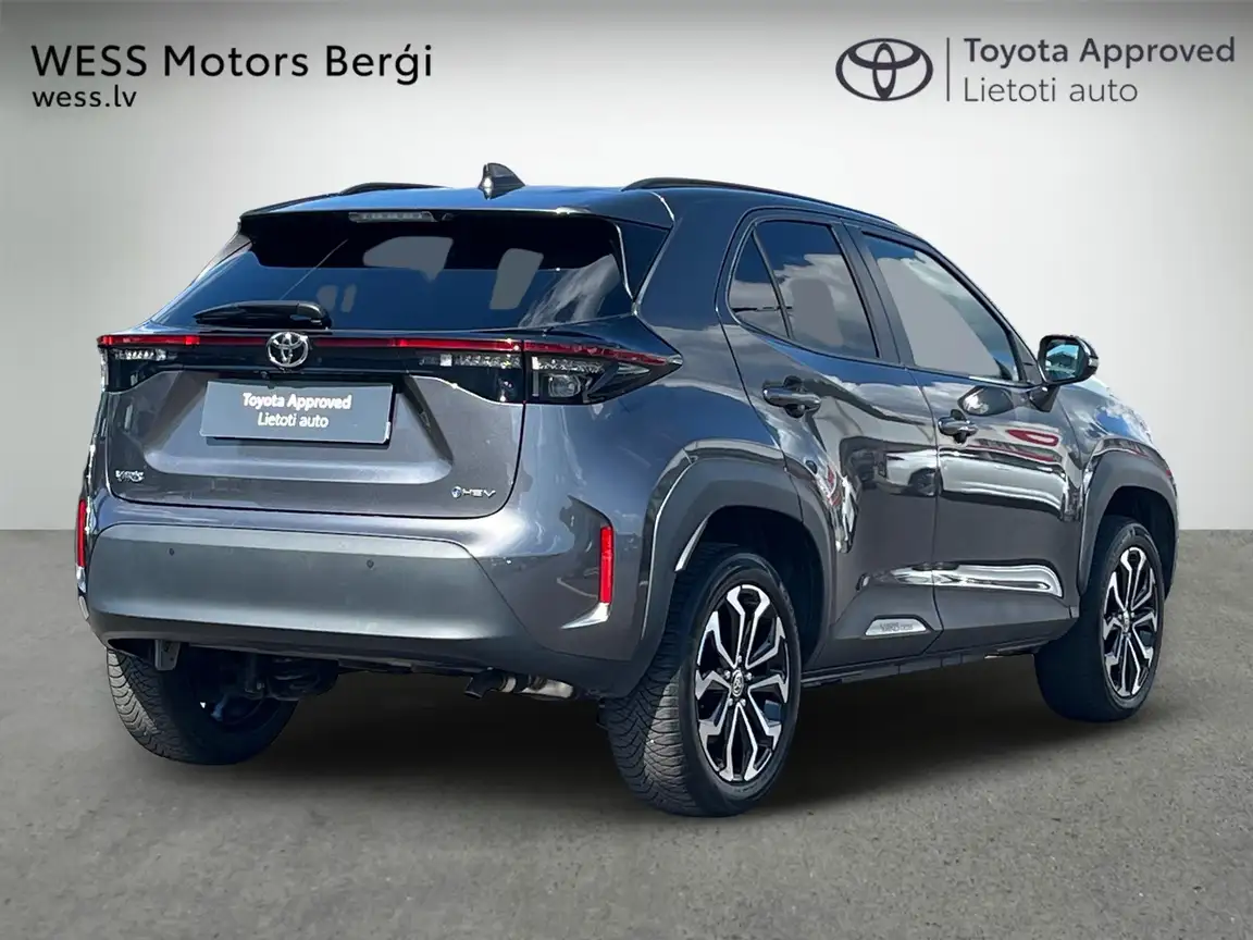TOYOTA YARIS CROSS