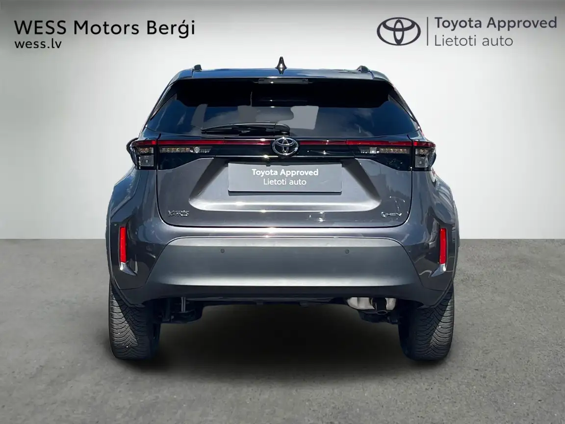 TOYOTA YARIS CROSS
