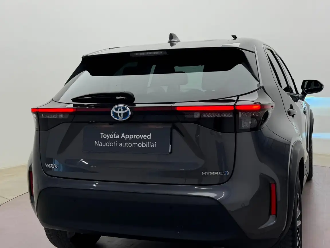 TOYOTA YARIS CROSS