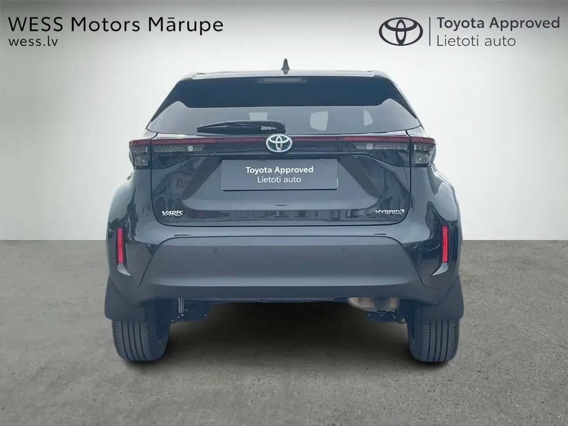 TOYOTA YARIS