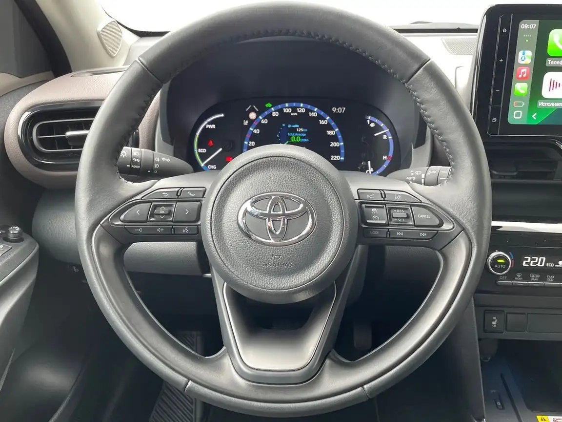 TOYOTA YARIS CROSS