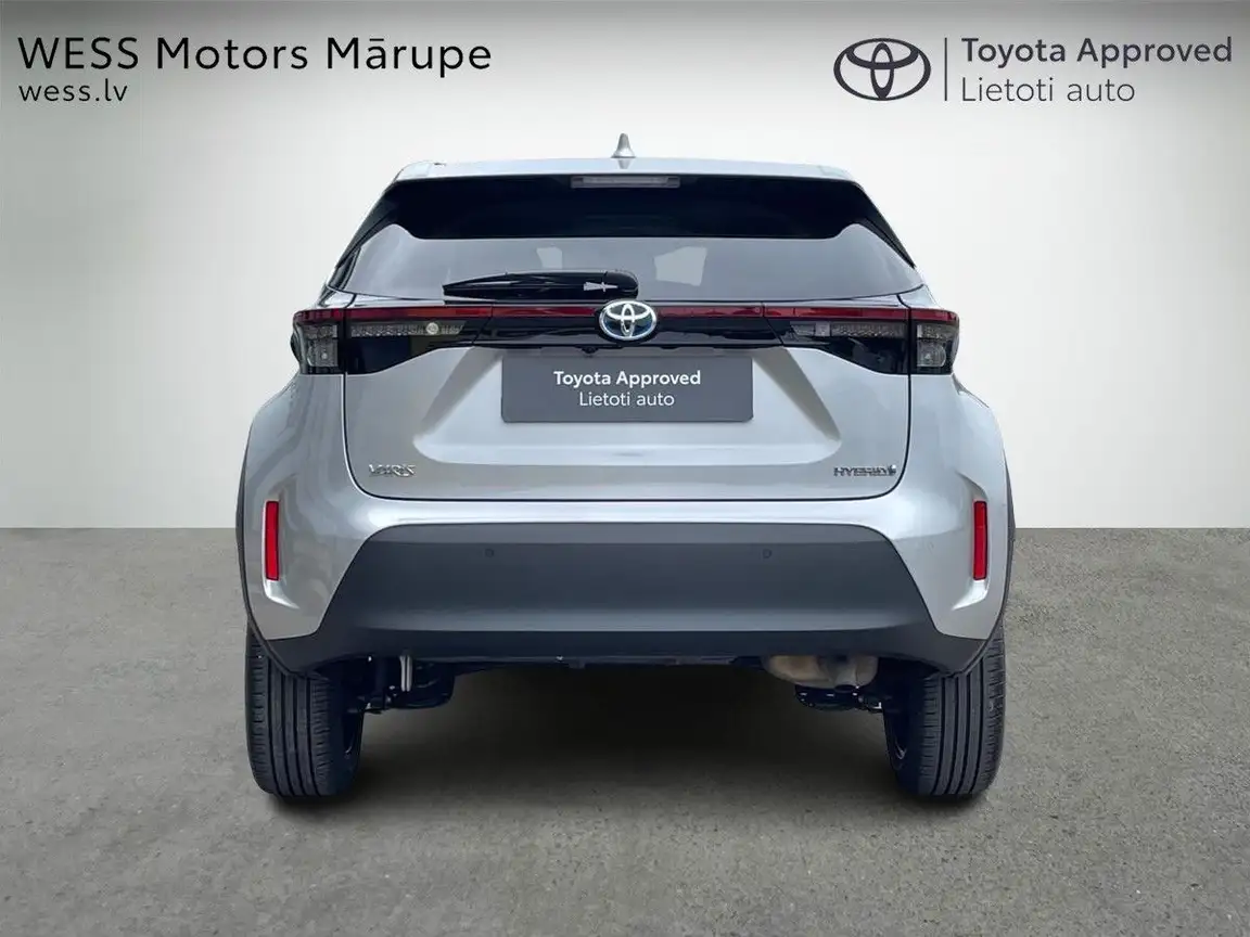 TOYOTA YARIS CROSS