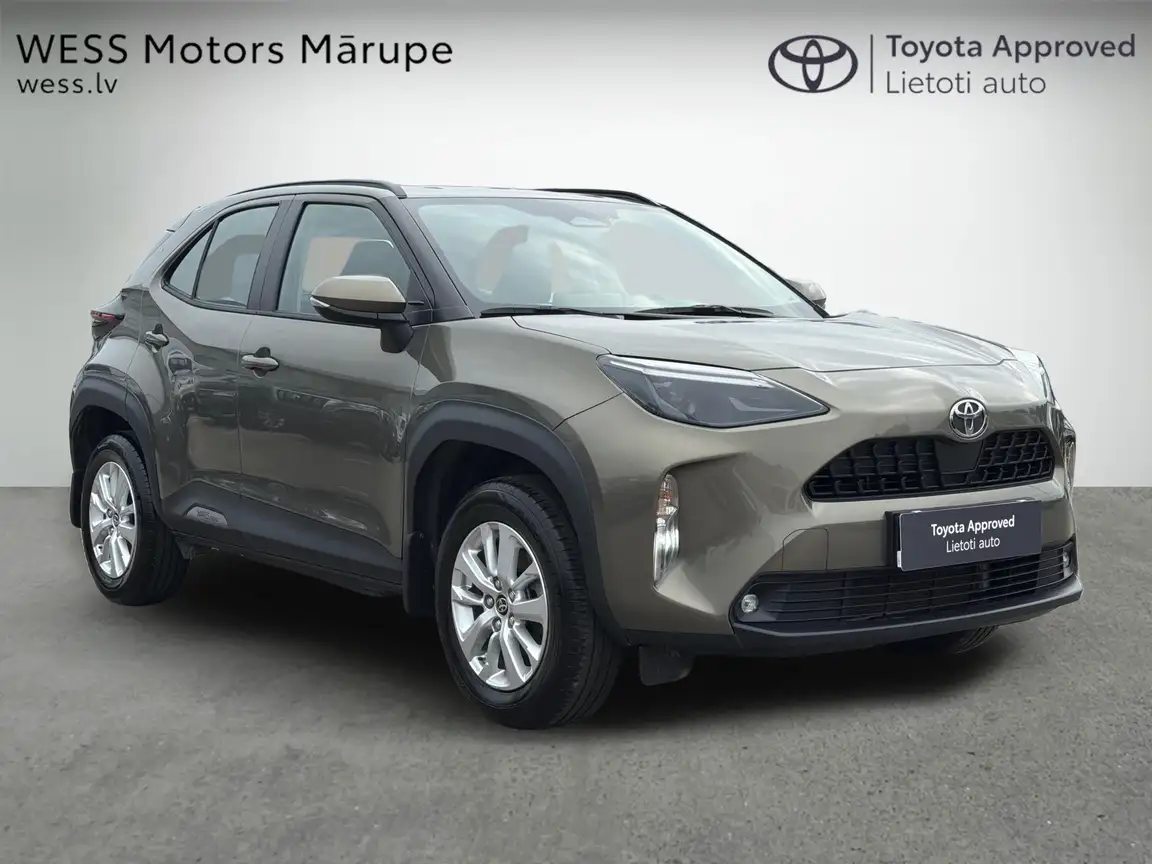 TOYOTA YARIS CROSS