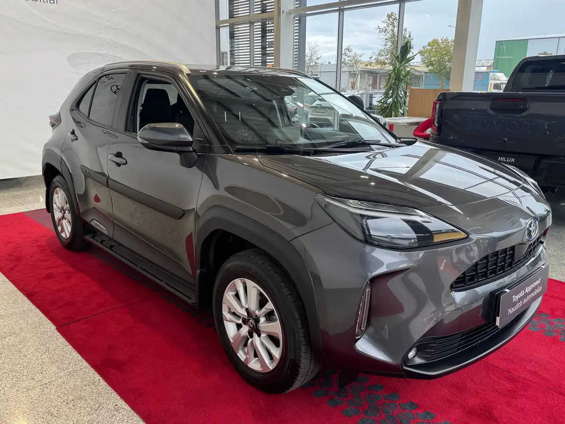 TOYOTA YARIS CROSS