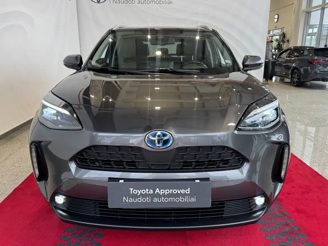 TOYOTA YARIS CROSS