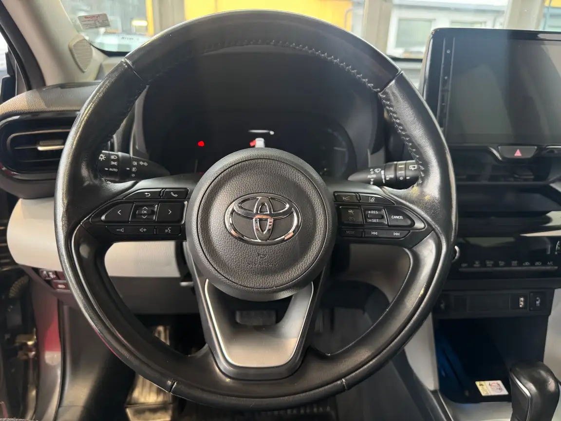 TOYOTA YARIS CROSS