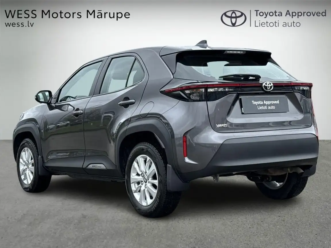 TOYOTA YARIS CROSS