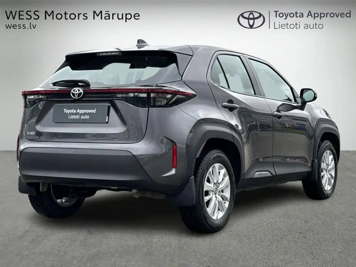 TOYOTA YARIS CROSS