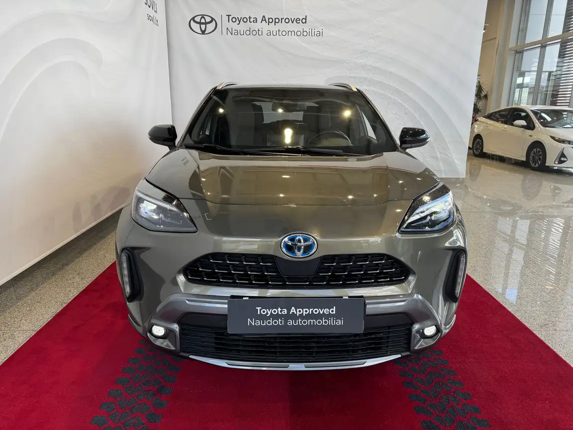 TOYOTA YARIS CROSS