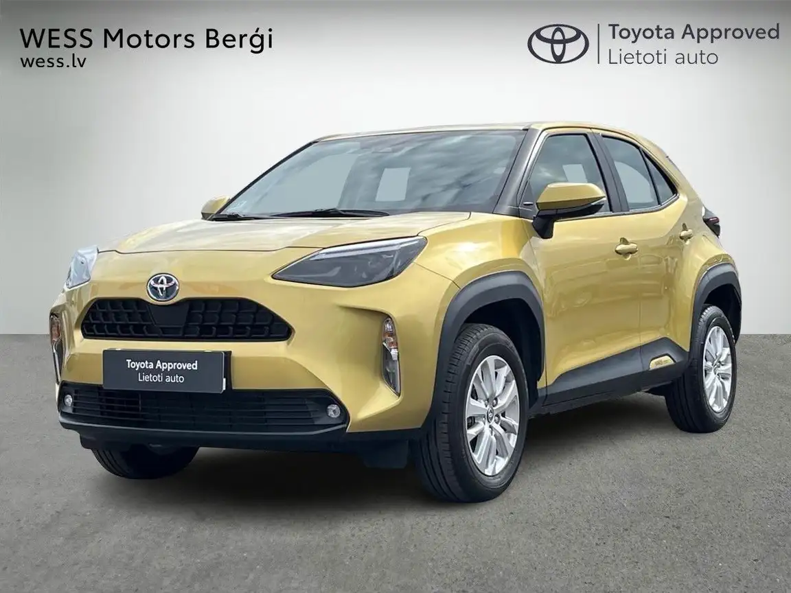 TOYOTA YARIS CROSS