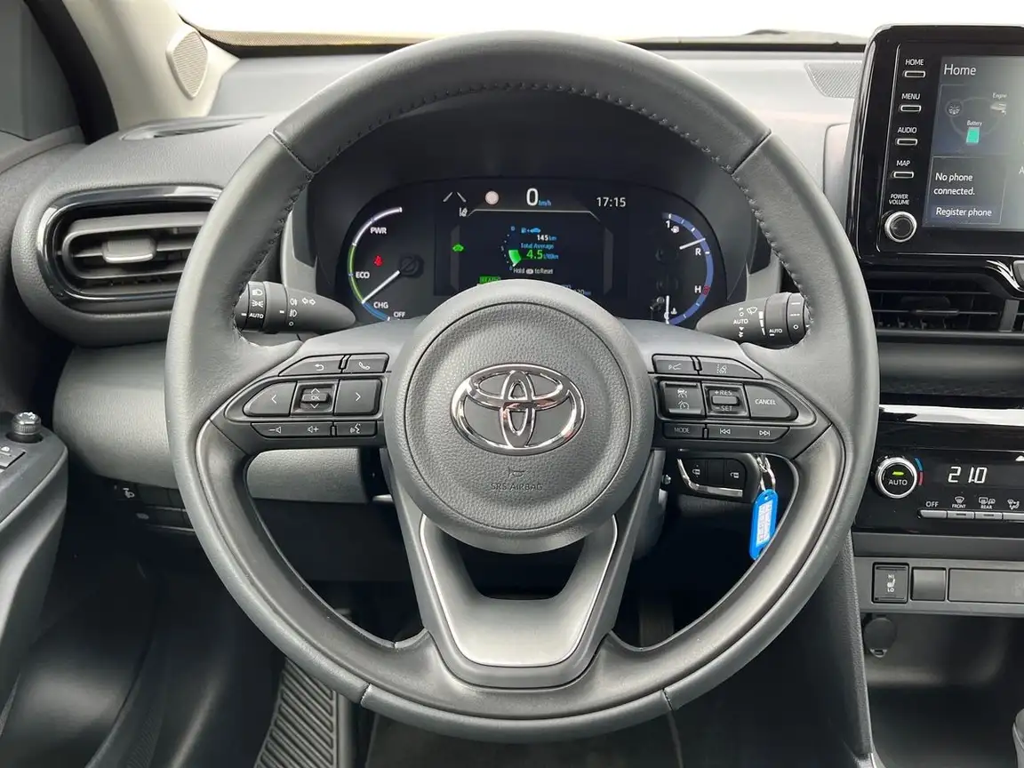 TOYOTA YARIS CROSS
