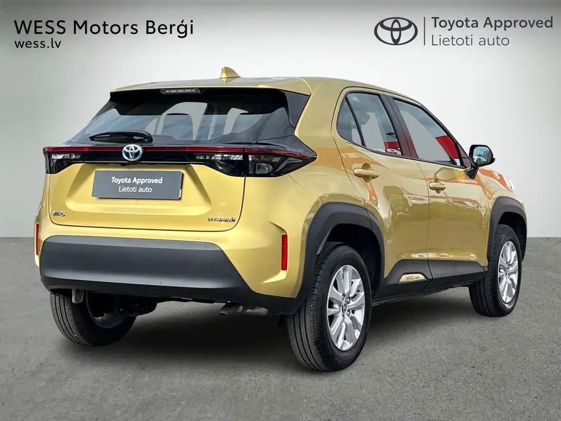 TOYOTA YARIS CROSS