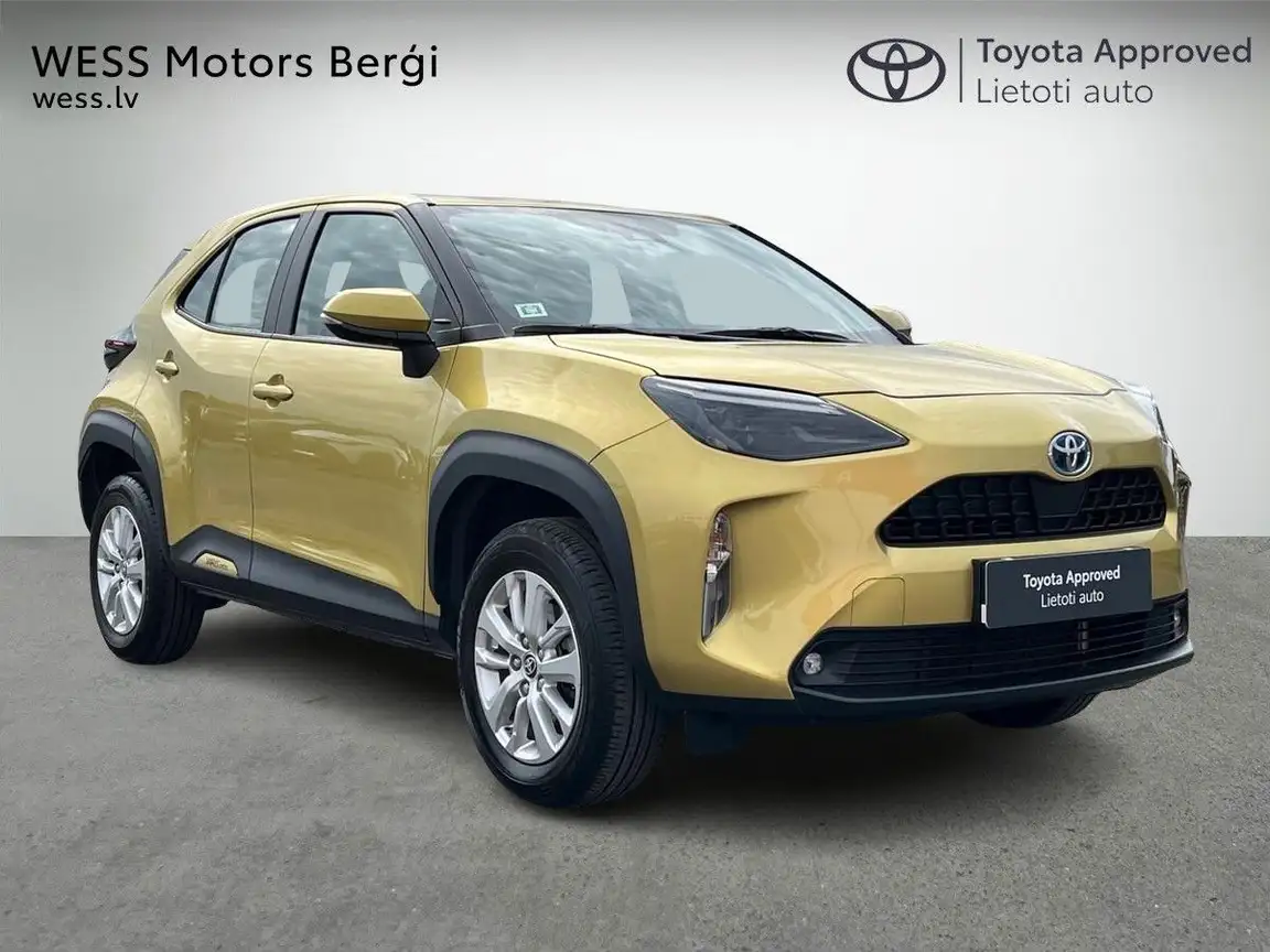 TOYOTA YARIS CROSS