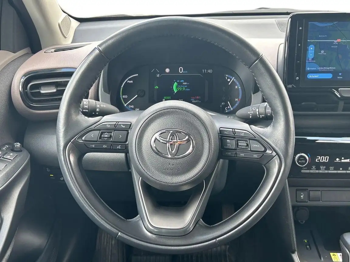 TOYOTA YARIS CROSS