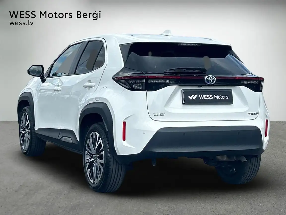 TOYOTA YARIS CROSS
