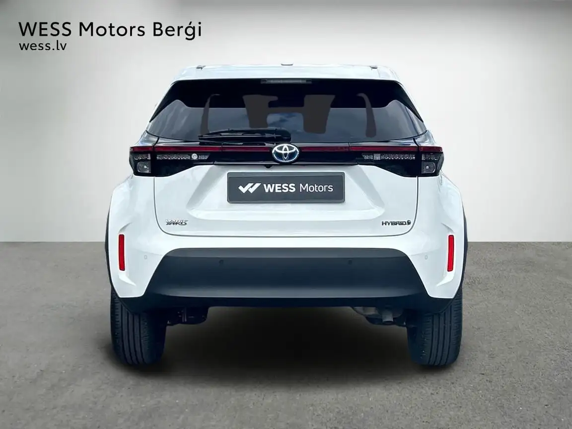 TOYOTA YARIS CROSS