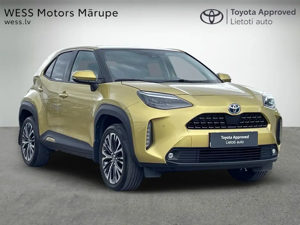 TOYOTA YARIS CROSS