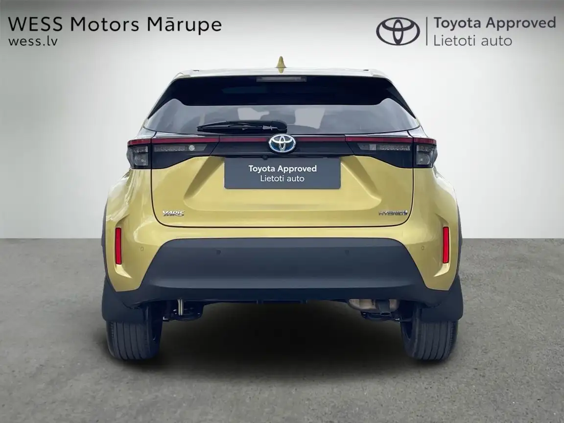 TOYOTA YARIS CROSS