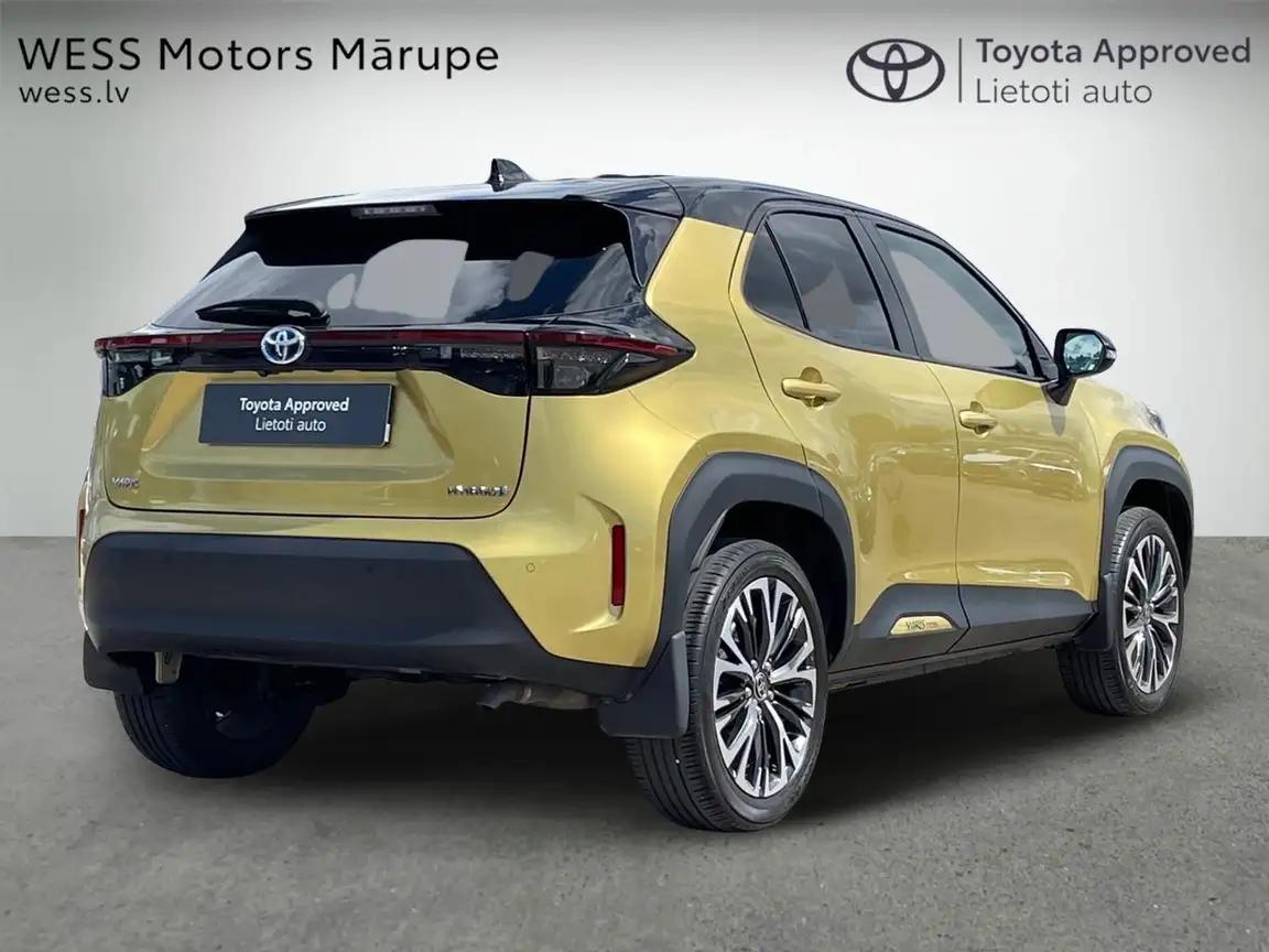 TOYOTA YARIS CROSS