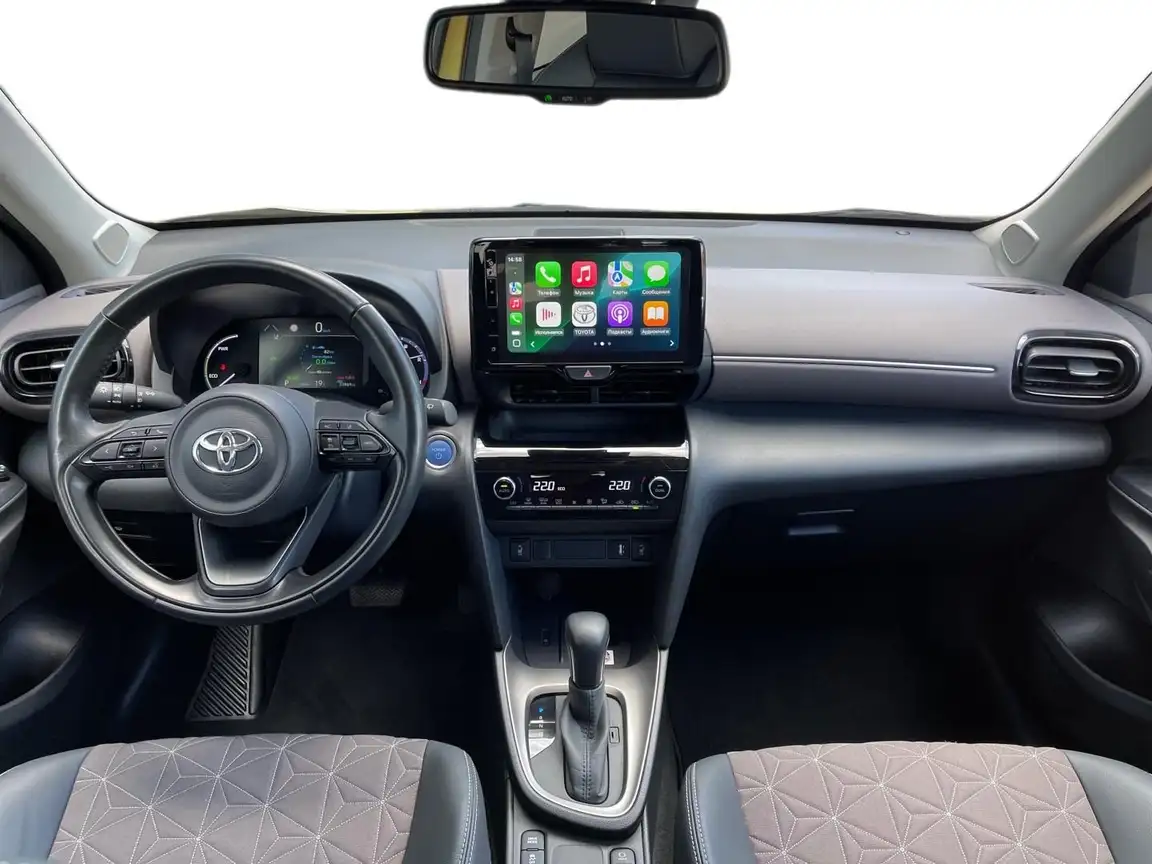 TOYOTA YARIS CROSS