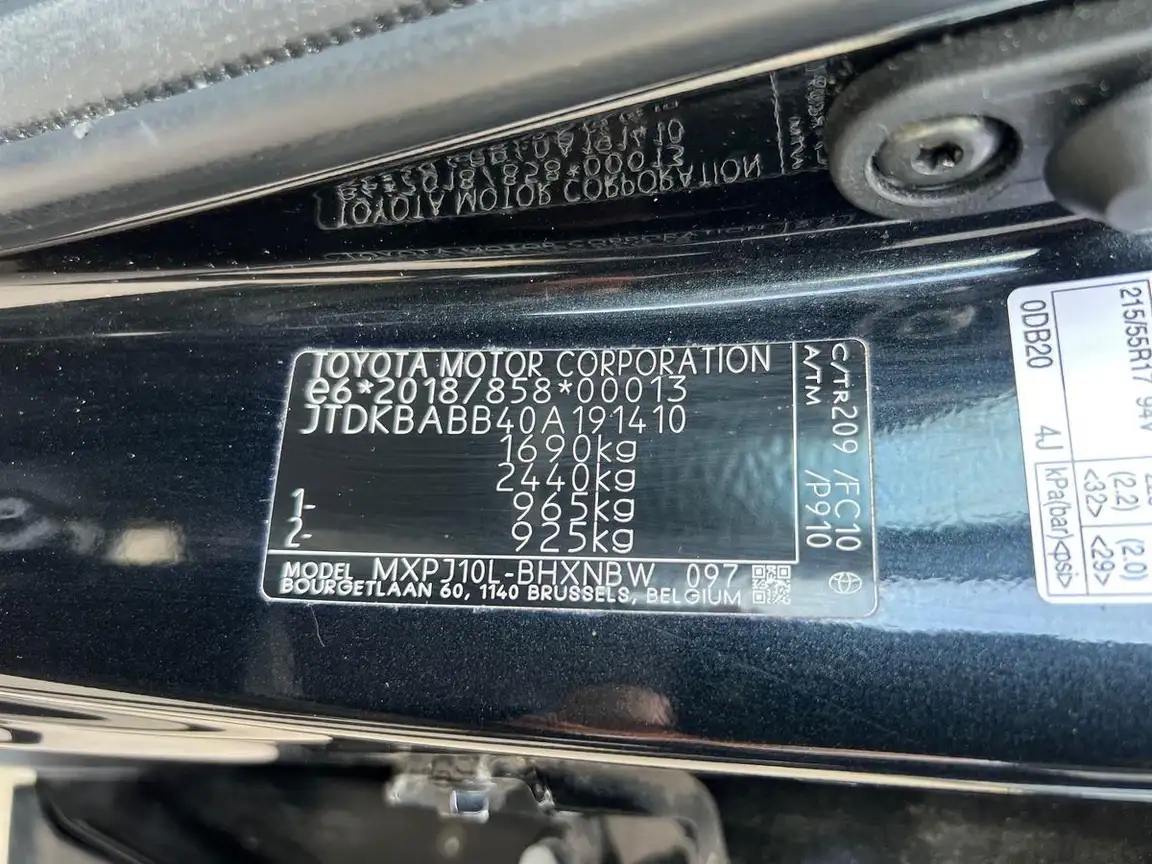 TOYOTA YARIS CROSS