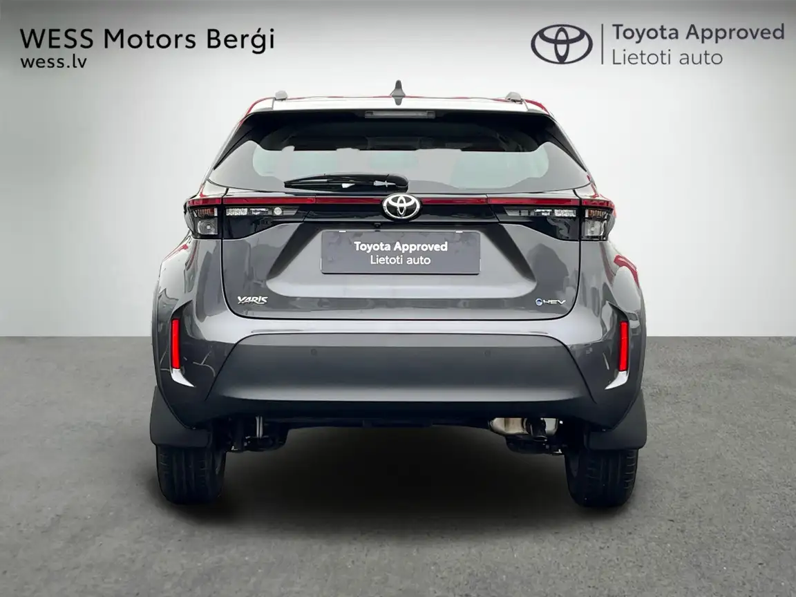 TOYOTA YARIS CROSS