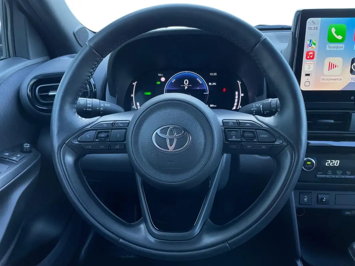 TOYOTA YARIS CROSS
