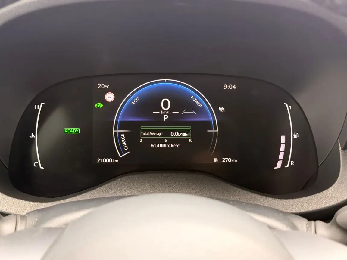 TOYOTA YARIS CROSS