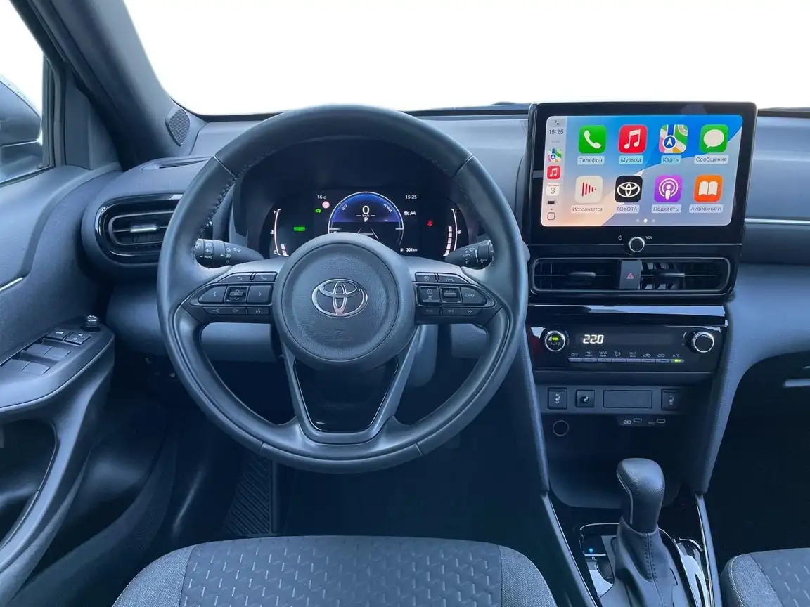 TOYOTA YARIS CROSS