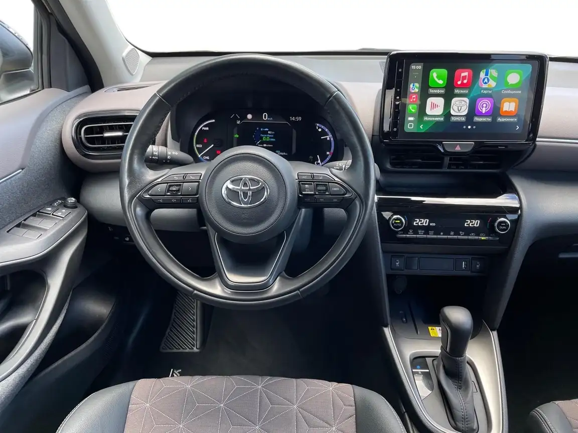 TOYOTA YARIS CROSS