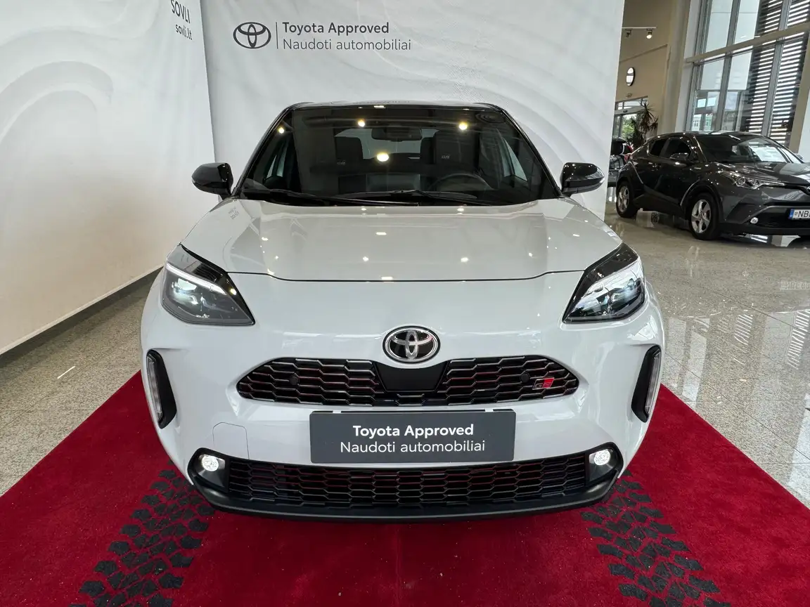 TOYOTA YARIS CROSS