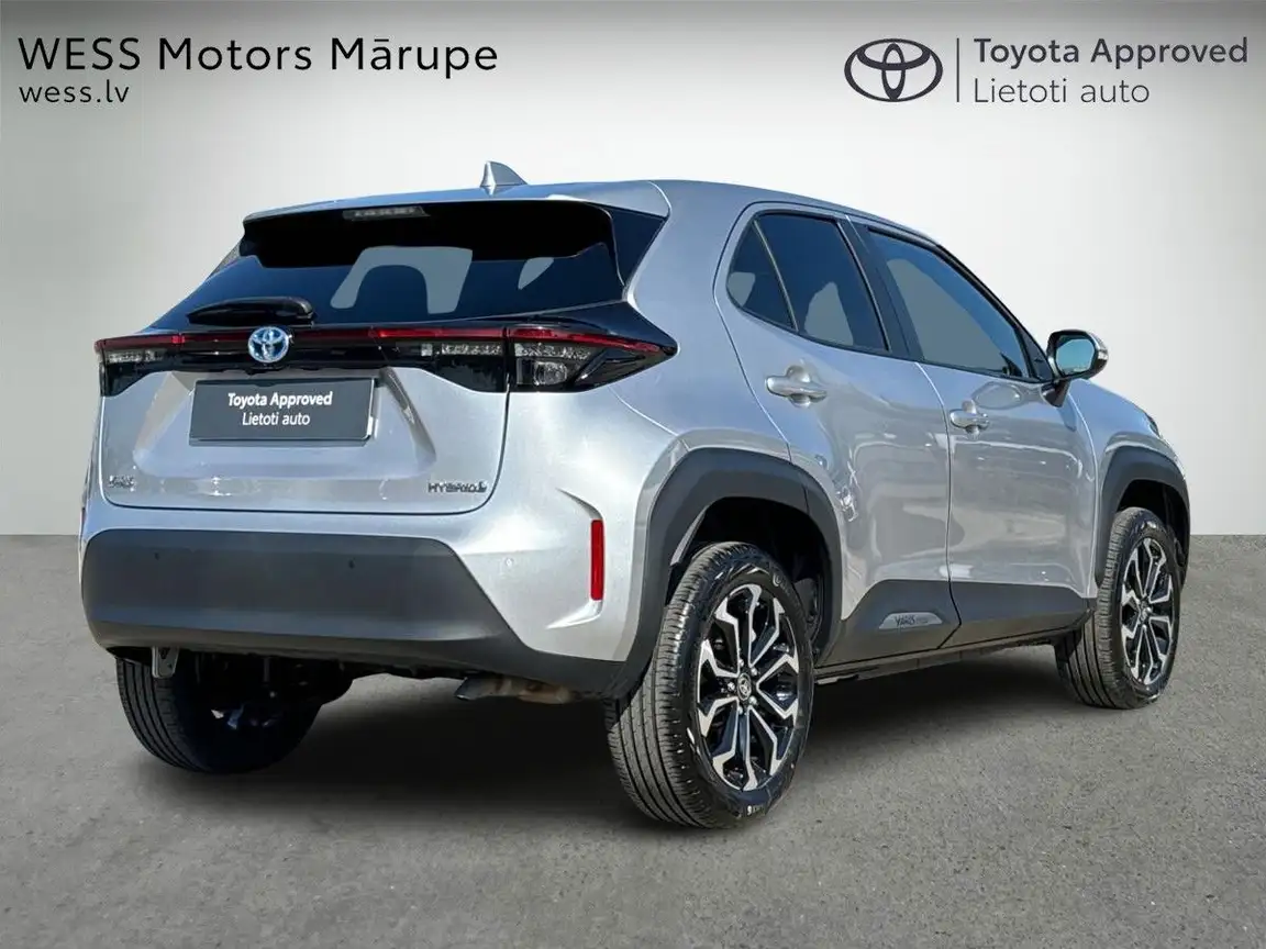 TOYOTA YARIS CROSS