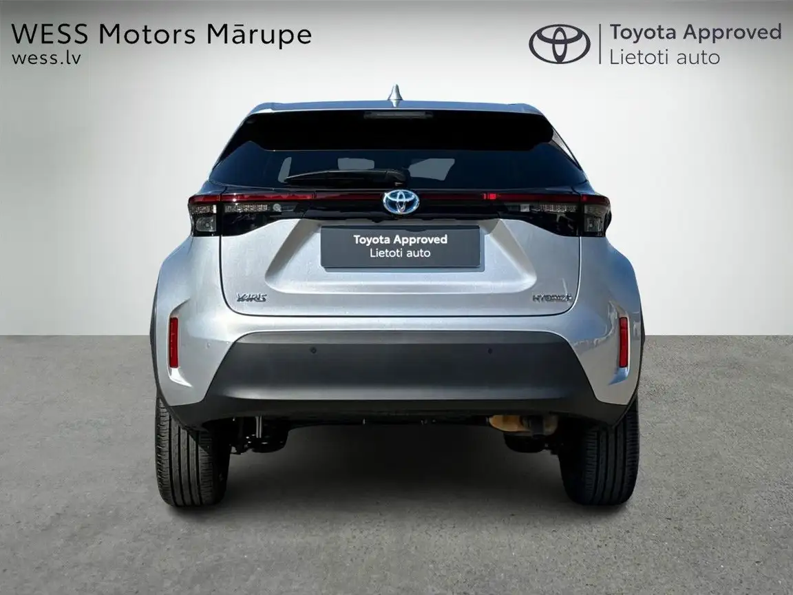 TOYOTA YARIS CROSS