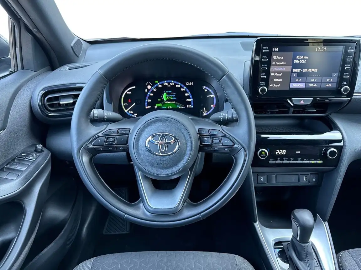 TOYOTA YARIS CROSS