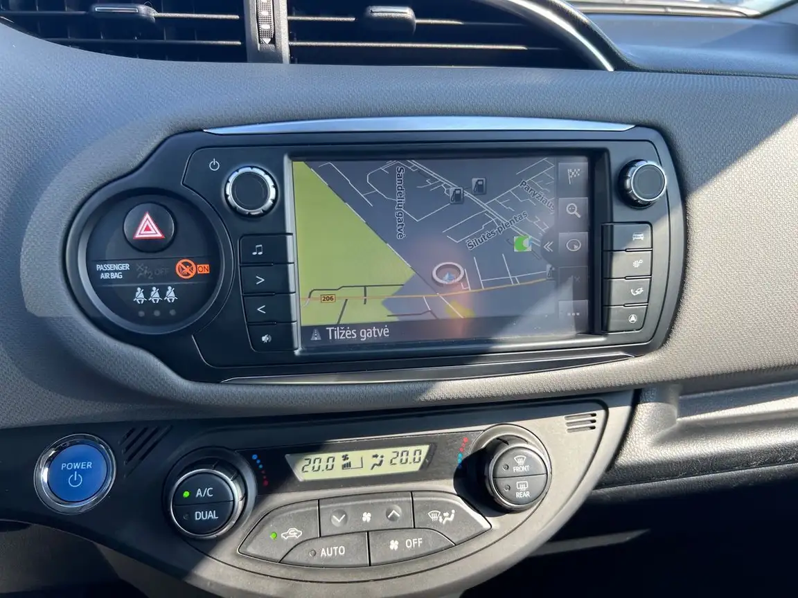 TOYOTA YARIS