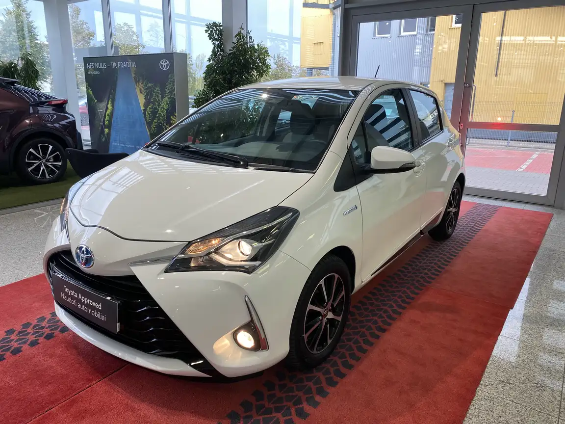 TOYOTA YARIS