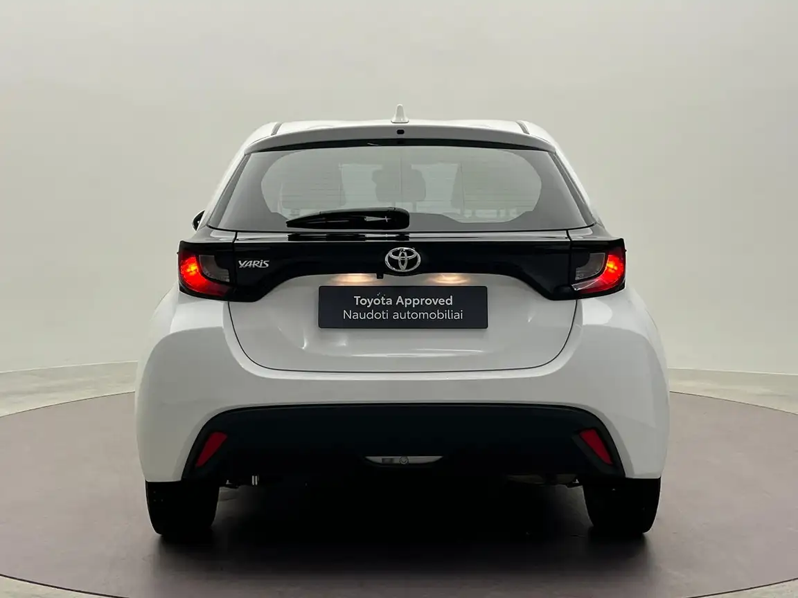 TOYOTA YARIS