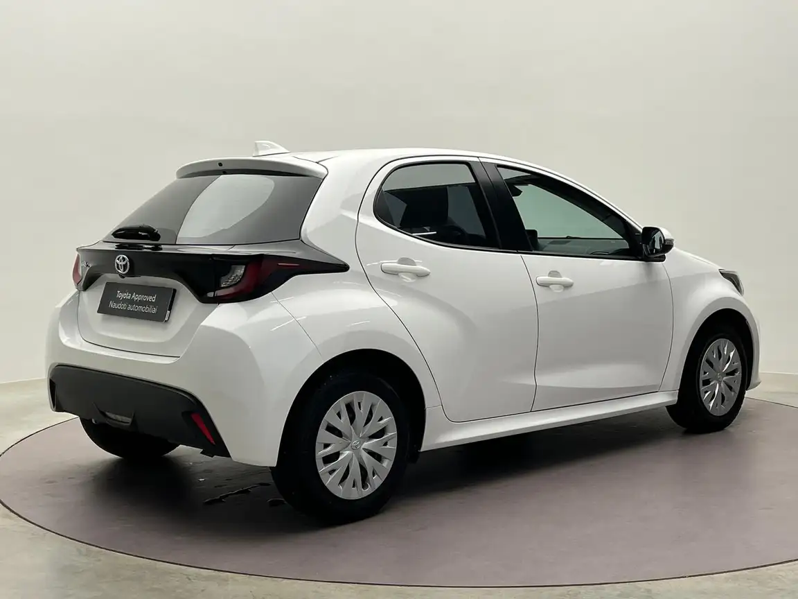 TOYOTA YARIS