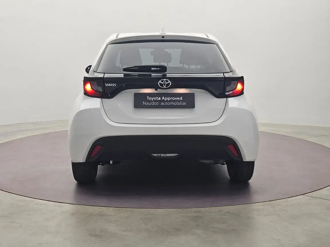 TOYOTA YARIS