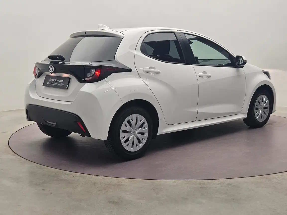 TOYOTA YARIS