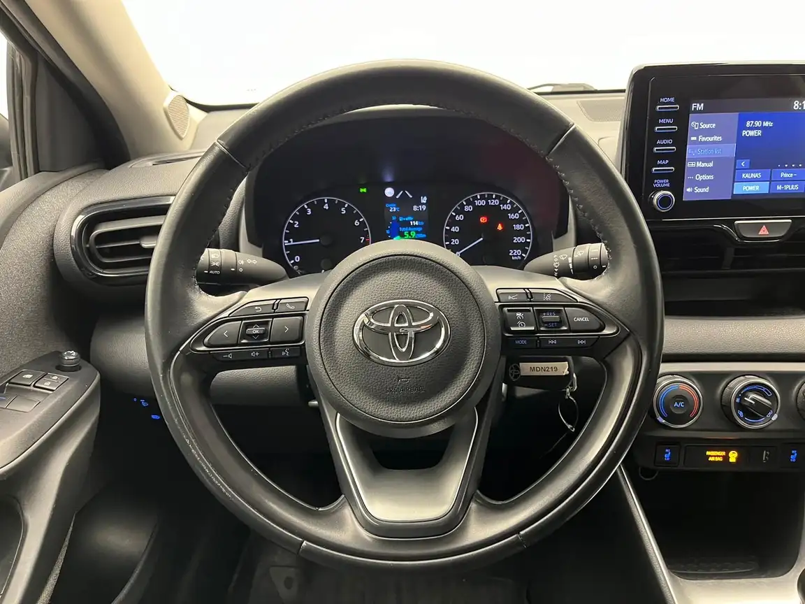 TOYOTA YARIS