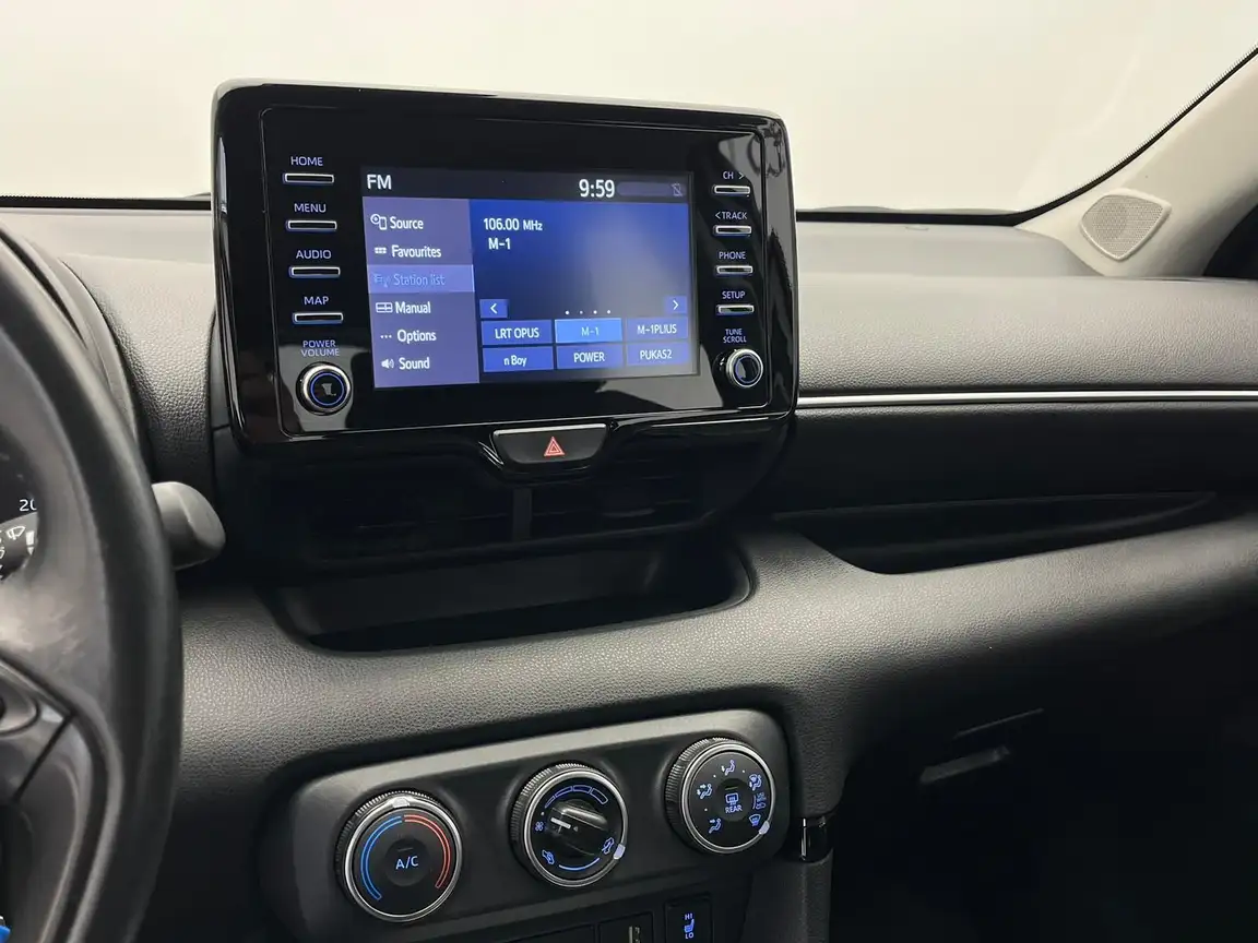 TOYOTA YARIS
