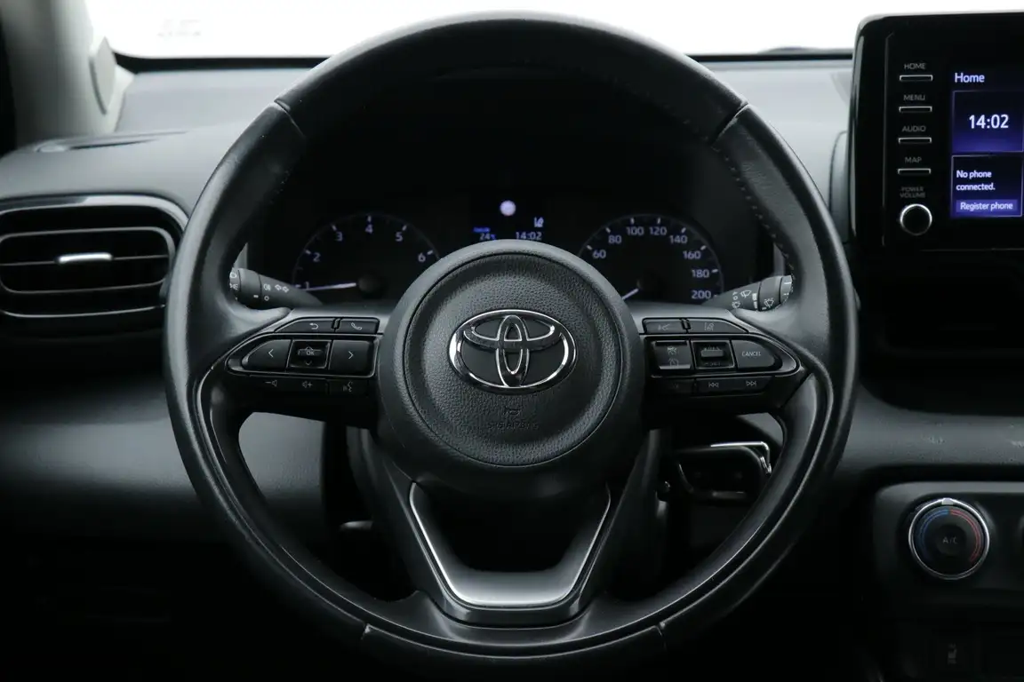 TOYOTA YARIS
