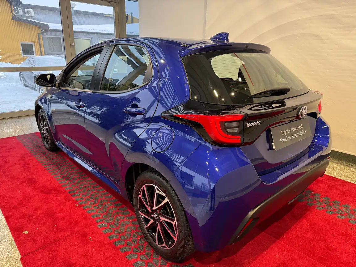 TOYOTA YARIS