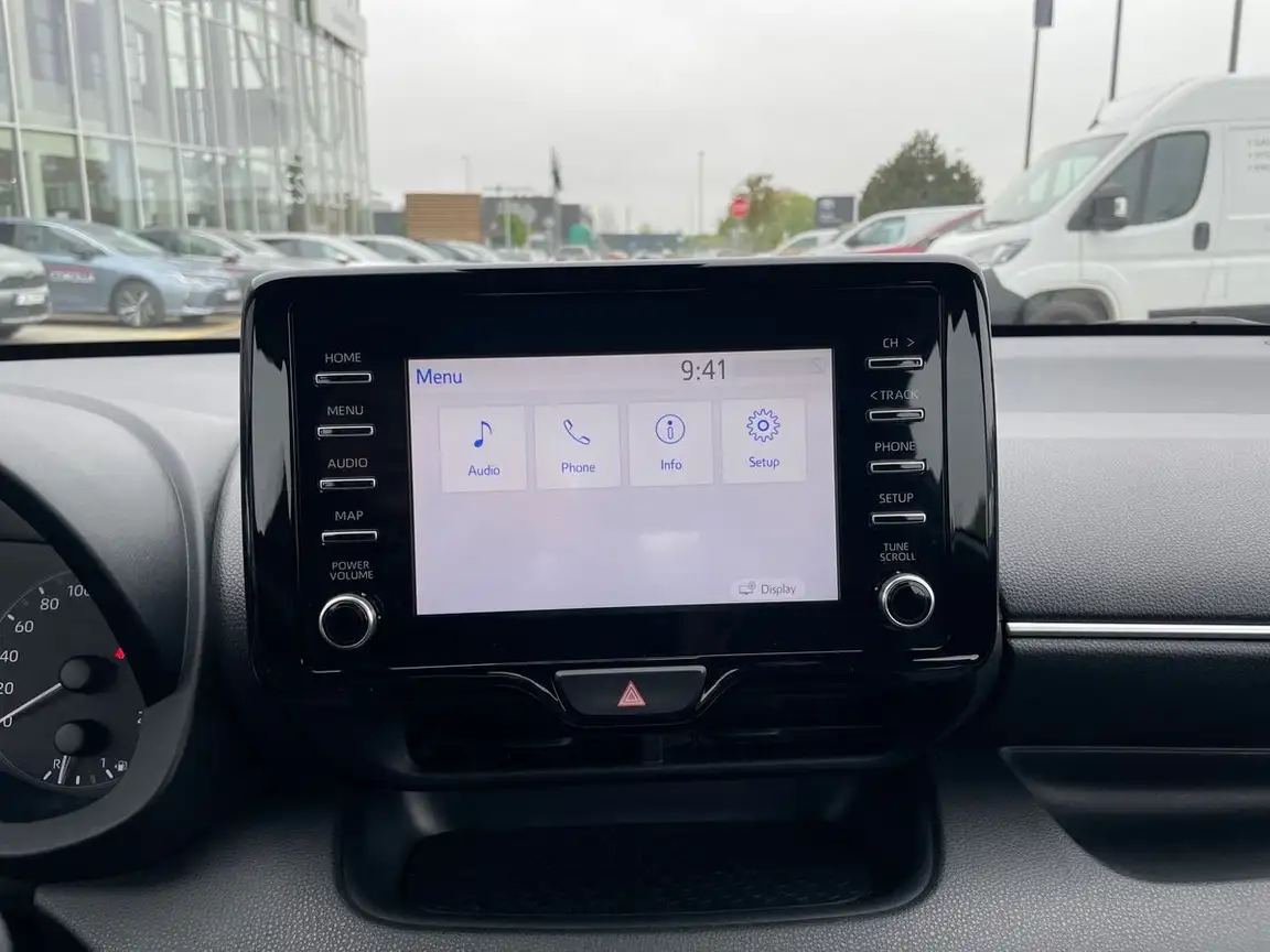 TOYOTA YARIS