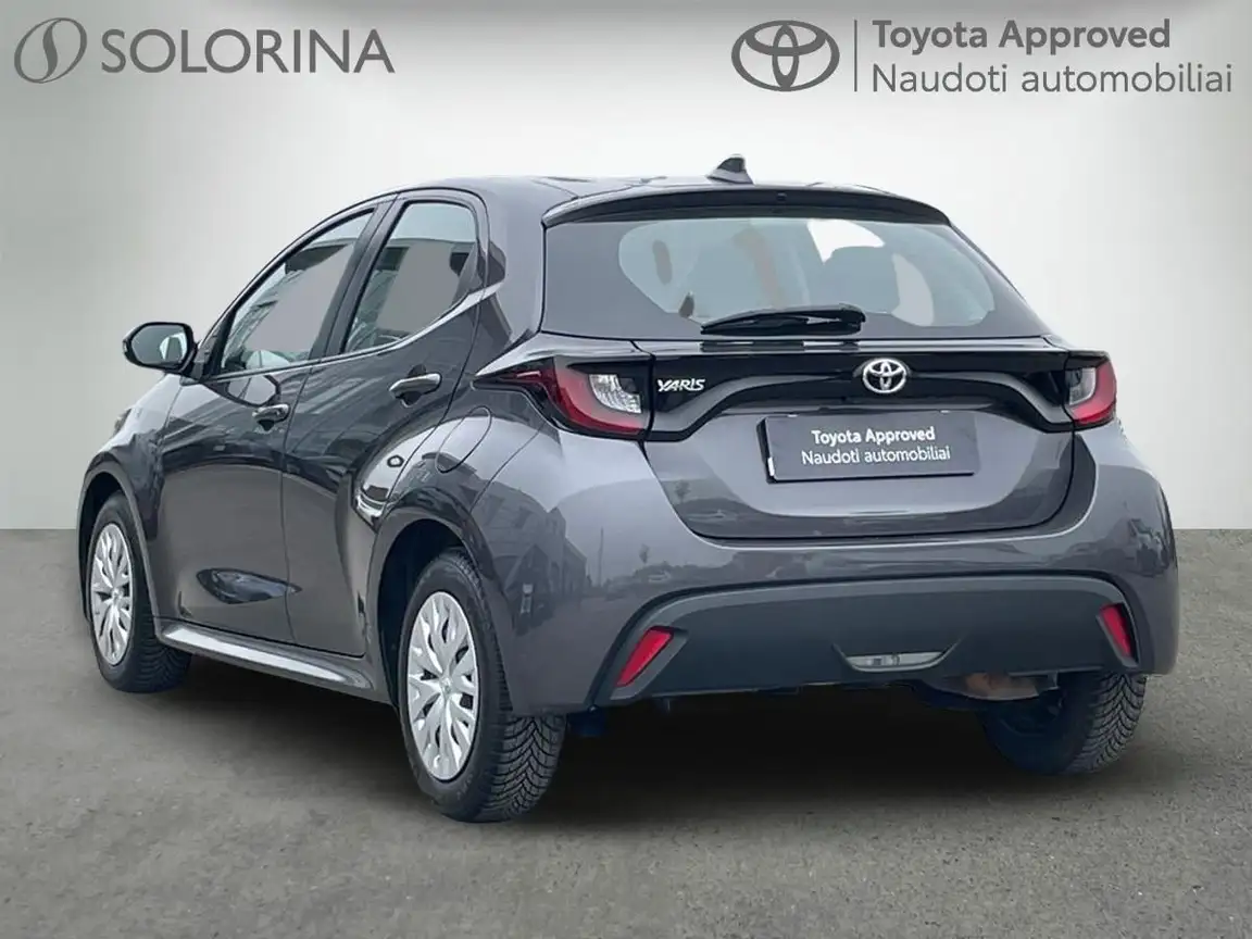 TOYOTA YARIS