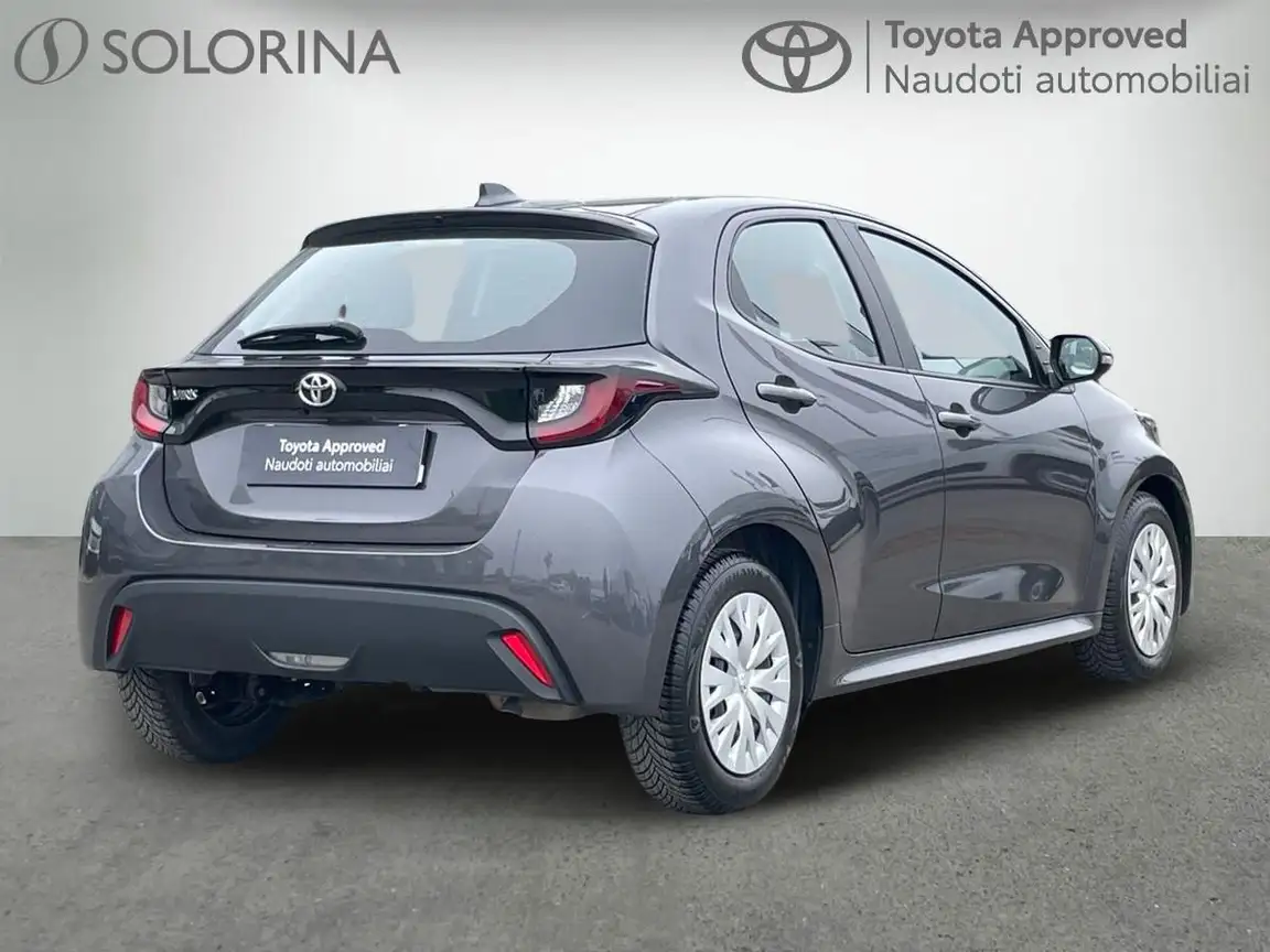 TOYOTA YARIS