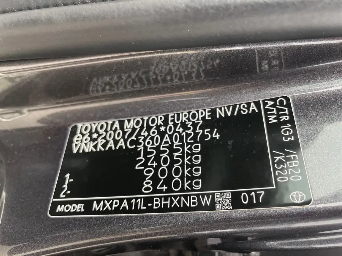 TOYOTA YARIS